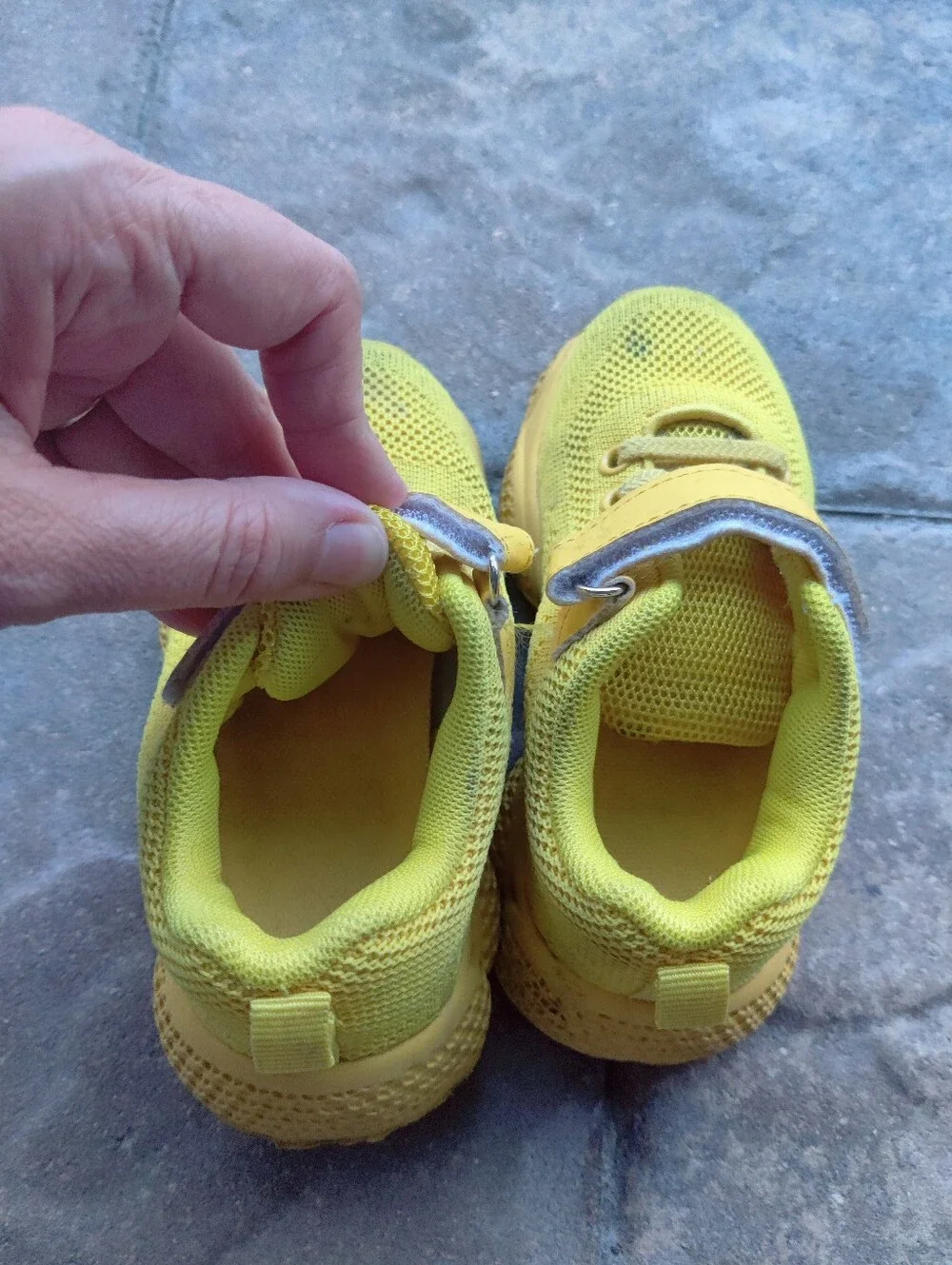 N/A bright yellow
